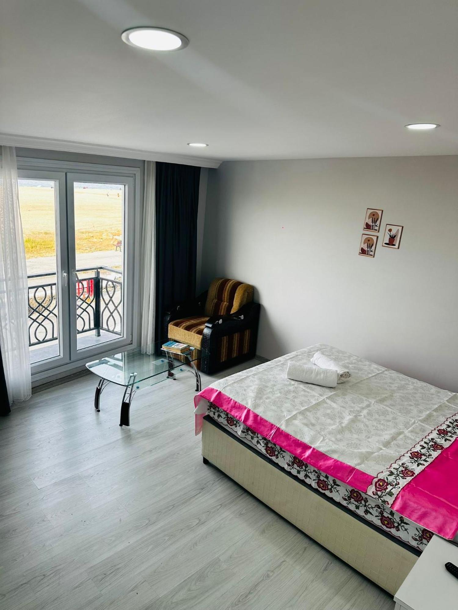 Airport Black Sea Hotel & Restaurant Arnavutkoy Buitenkant foto